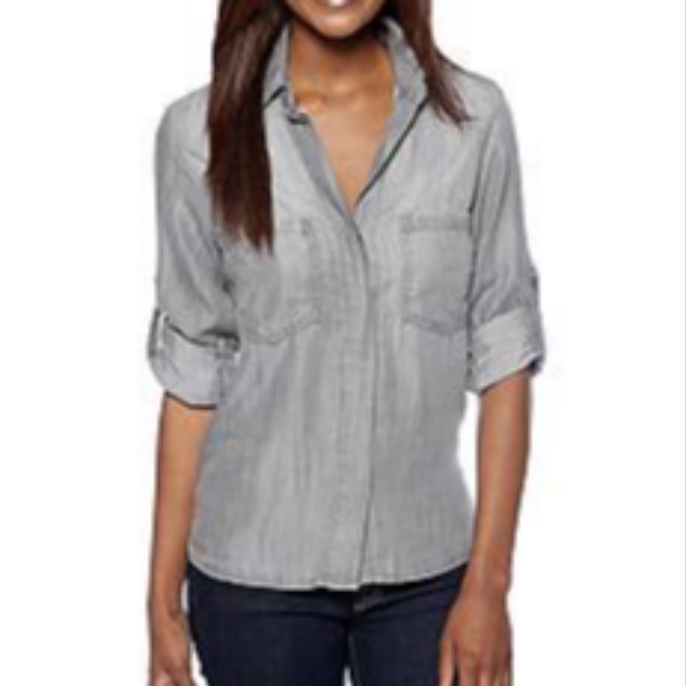 Cloth & Stone Gray Chambray Button Down Shirt